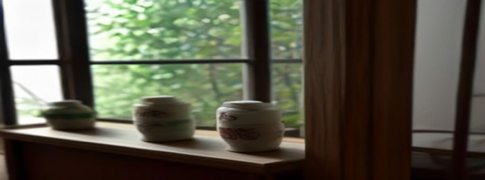 爱情岛论坛手机App界面展示，深色主题的情感社区移动端截图，清晰呈现帖子列表与情感答疑功能模块